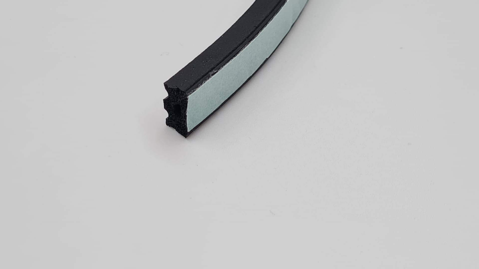 Uszczelka SD-53/4-0 DGP 10x6 czarna ECOMAR1ML